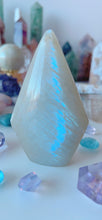 Load image into Gallery viewer, White Rainbow Moonstone
